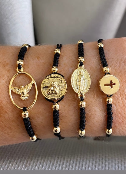 Pulsera hilo cruz calada oro