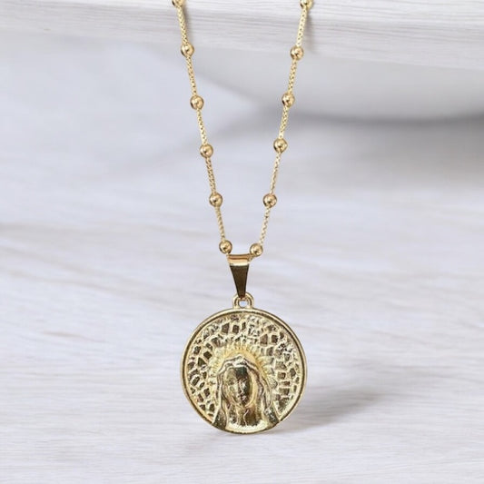 Collar virgen niña oro