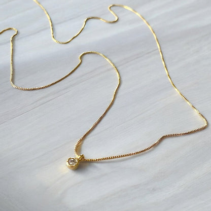 Collar punto de luz largo 50 cm. oro