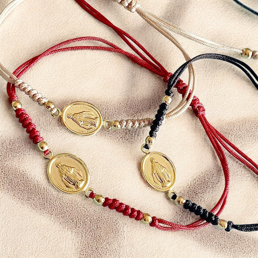 Pulsera hilo virgen de los rayos oro
