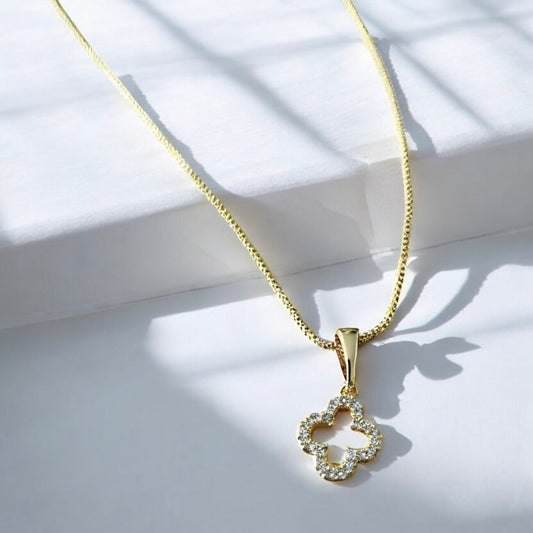Collar cleef oro