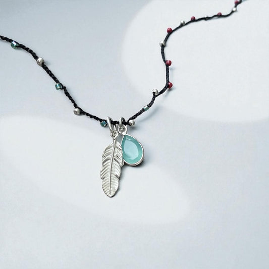 Collar tejido calcedonia plumita plata