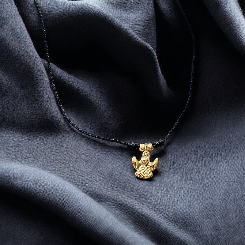 Collar hilo mini angelito oro