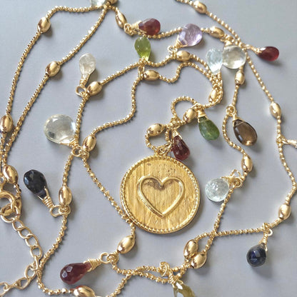 Collar largo gotas corazón oro