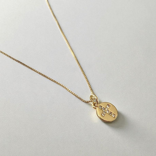 Collar mini medalla cruz circones oro