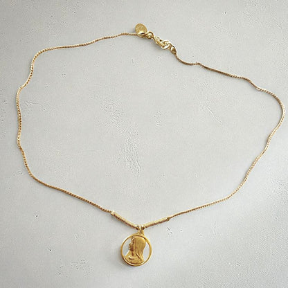 Collar tejido medalla virgen oro