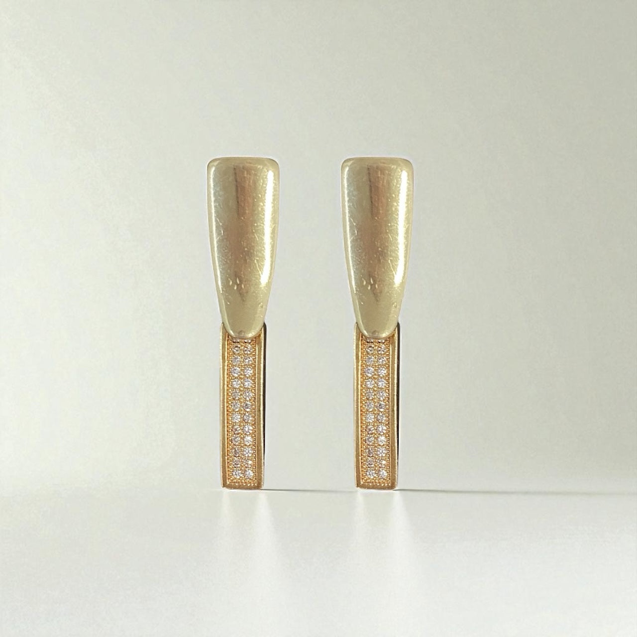 Aros placa circones oro
