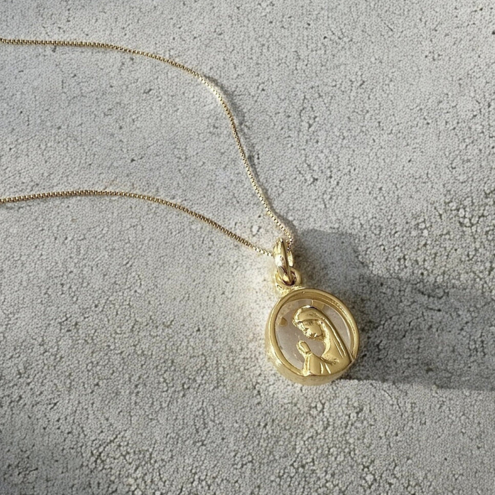 Collar virgen oro