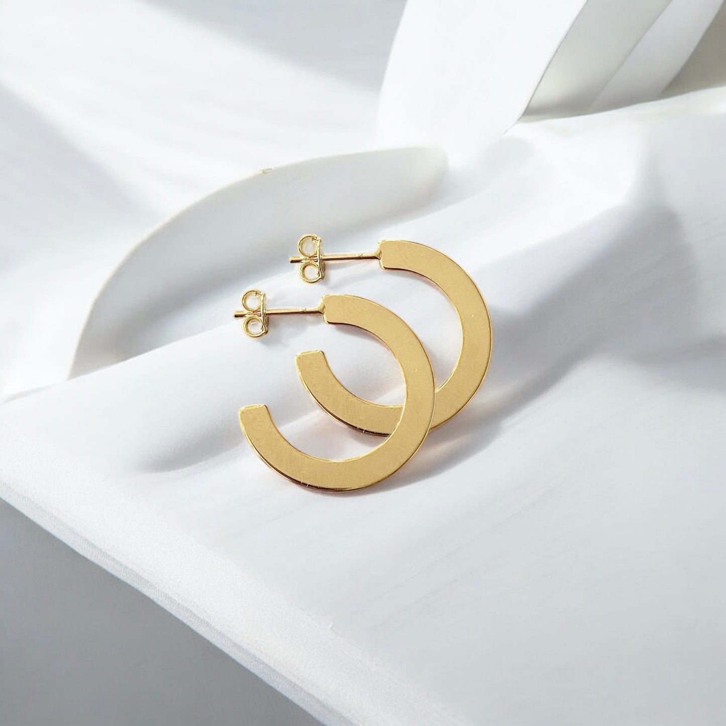 Aros argolla plana oro