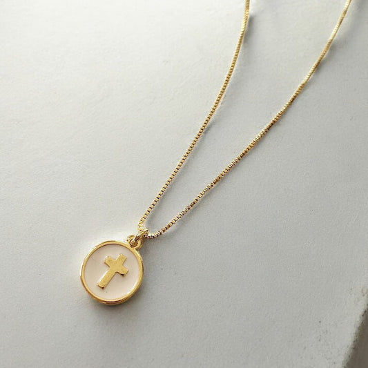 Collar medalla cruz relieve oro