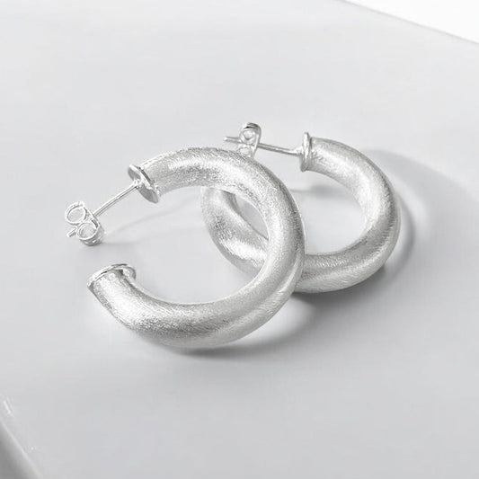 Aros argolla enchapados en plata satinada