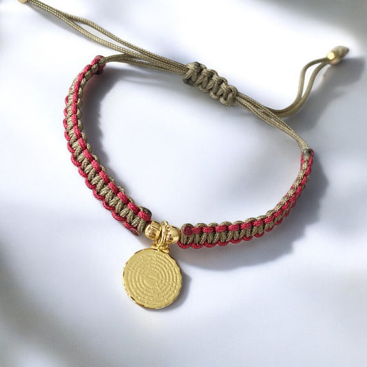 Pulsera macramé padre nuestro oro