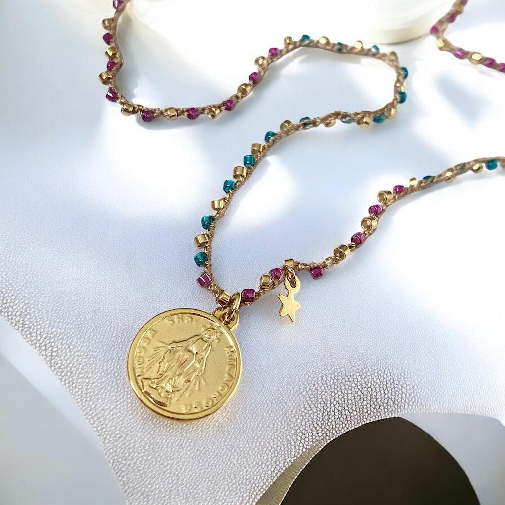 Collar tejido medalla virgen estrellita oro