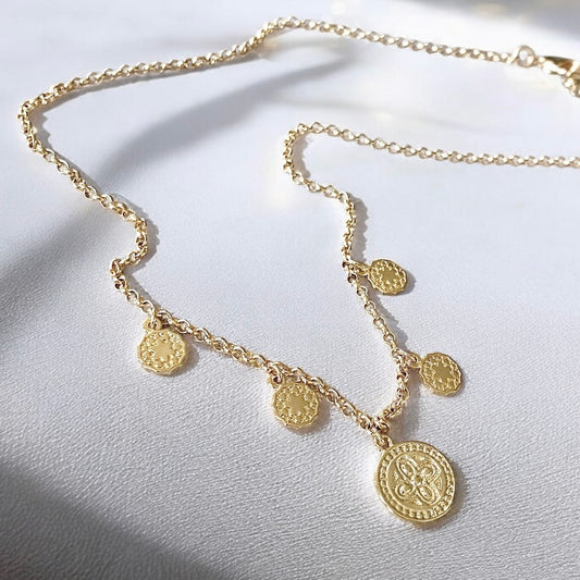 Collar charms oro