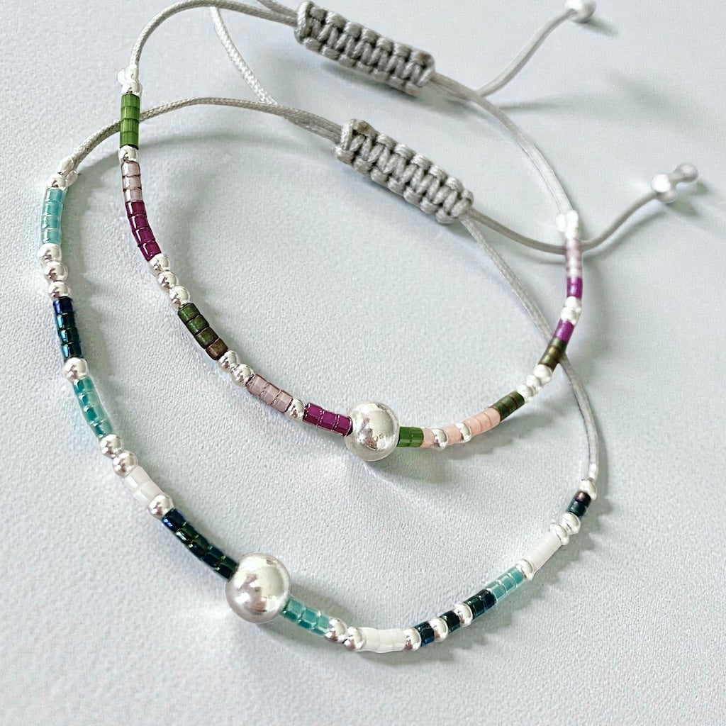 Pulsera hilo mijuki bolita plata