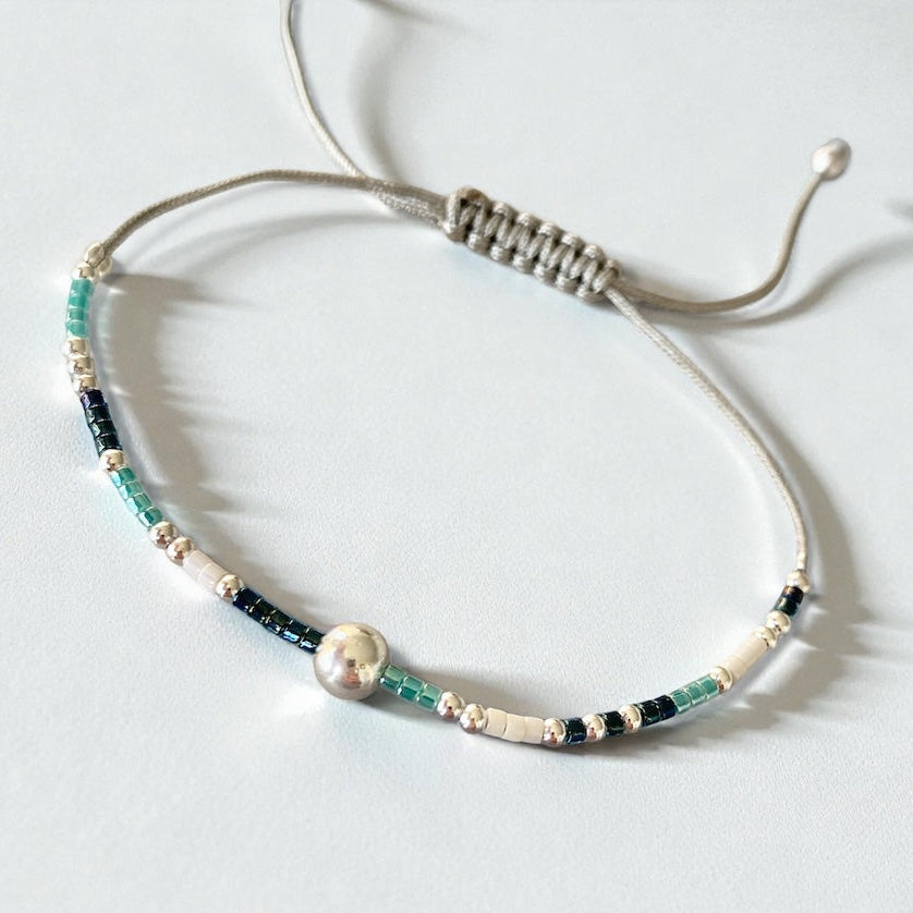 Pulsera hilo mijuki bolita plata