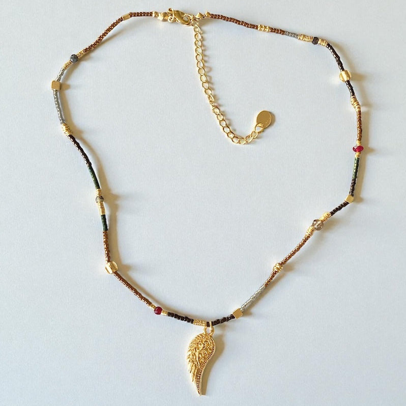 Collar etro ala de ángel oro