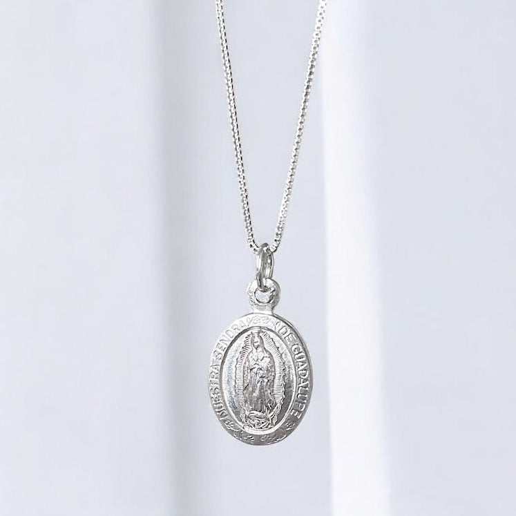 Collar Virgen de Guadalupe plata