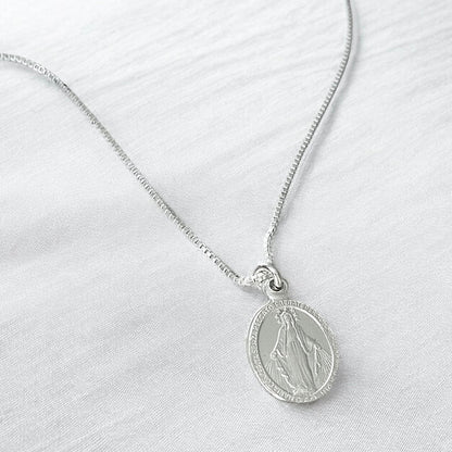 Collar virgen de los rayos plata 925