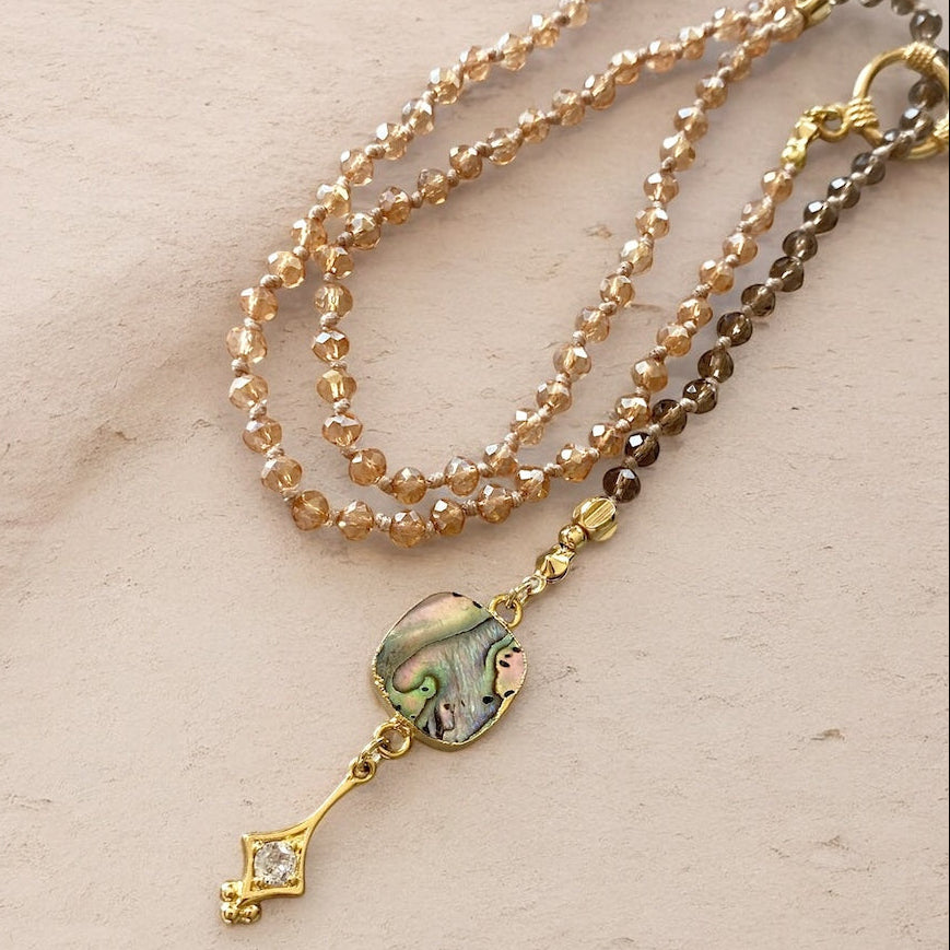 Collar tierrra cristales oro