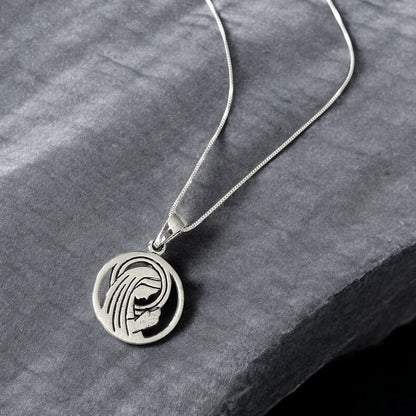 Collar virgen niña calada plata