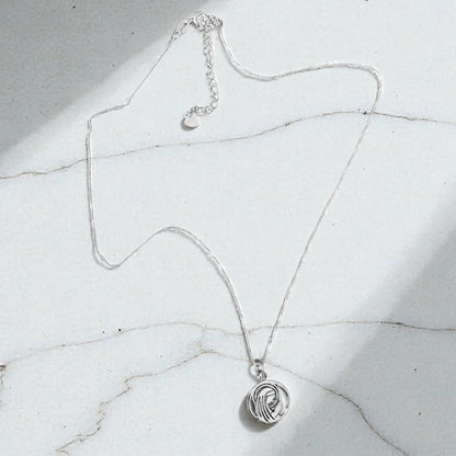 Collar virgen niña calada plata