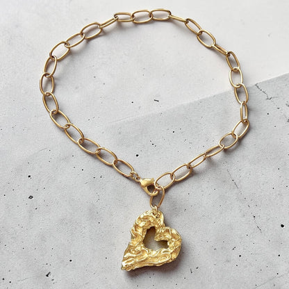 Collar eslabones corazón oro