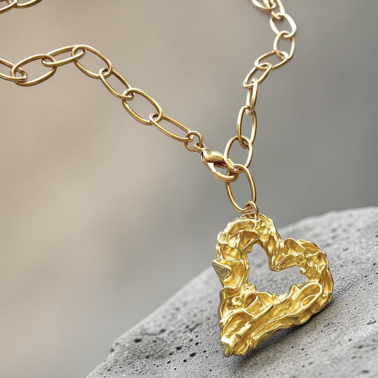 Collar eslabones corazón oro