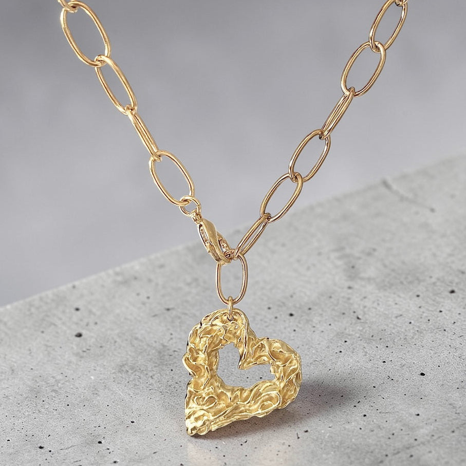 Collar eslabones corazón oro