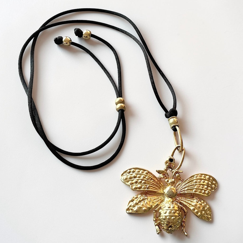 Collar cordón abeja oro