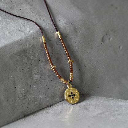 Collar hilo medalla oro