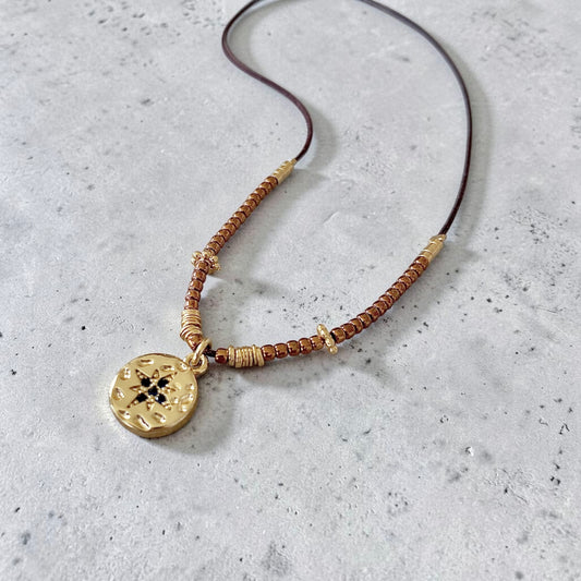 Collar hilo medalla oro