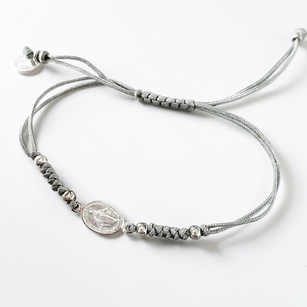 Pulsera hilo Virgen de los Rayos plata