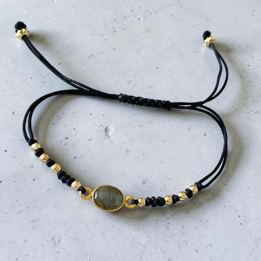 Pulsera hilo labradorita oro