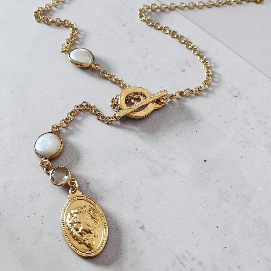 Collar cascada sara oro