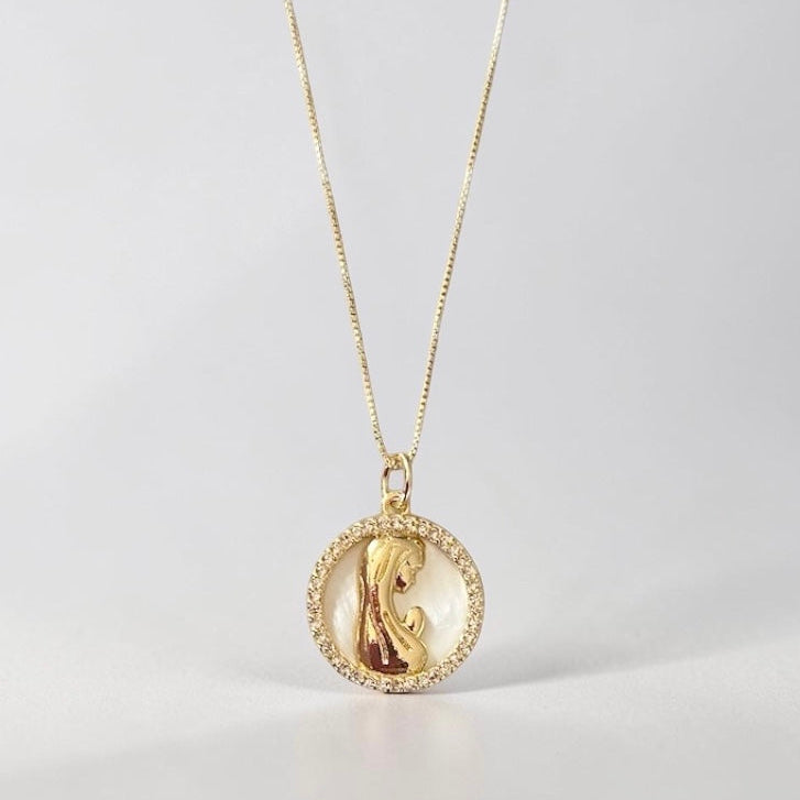 Collar medalla virgen niña nácar oro