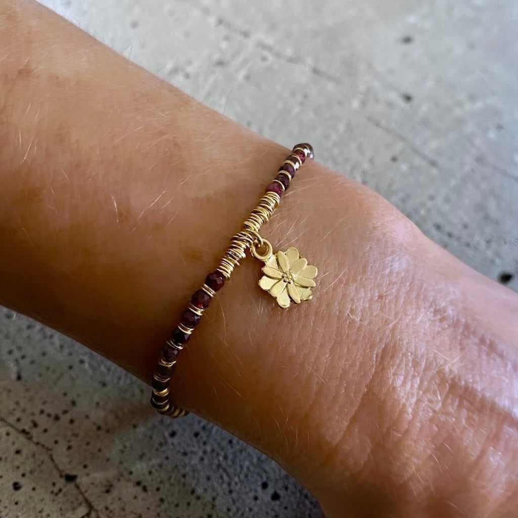 Pulsera flor granates oro