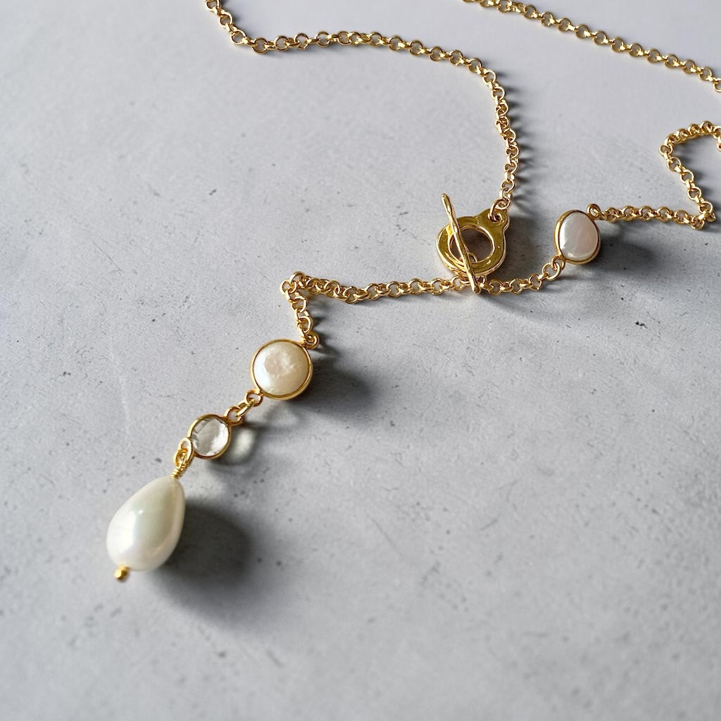 Collar cascada sara oro