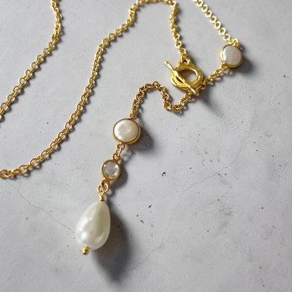 Collar cascada sara oro