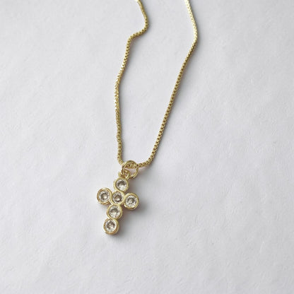 Collar cruz seis circones oro