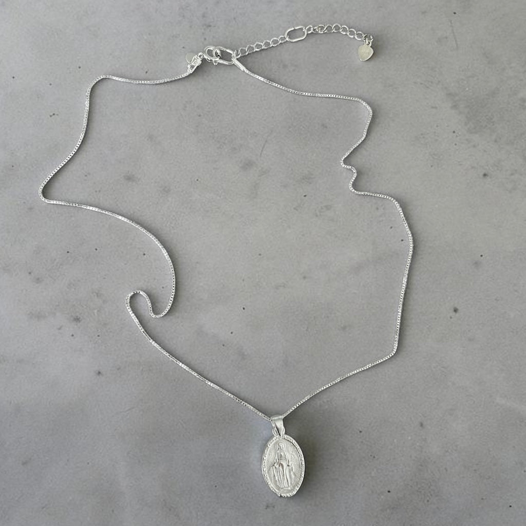 Collar virgen de los milagros plata 925