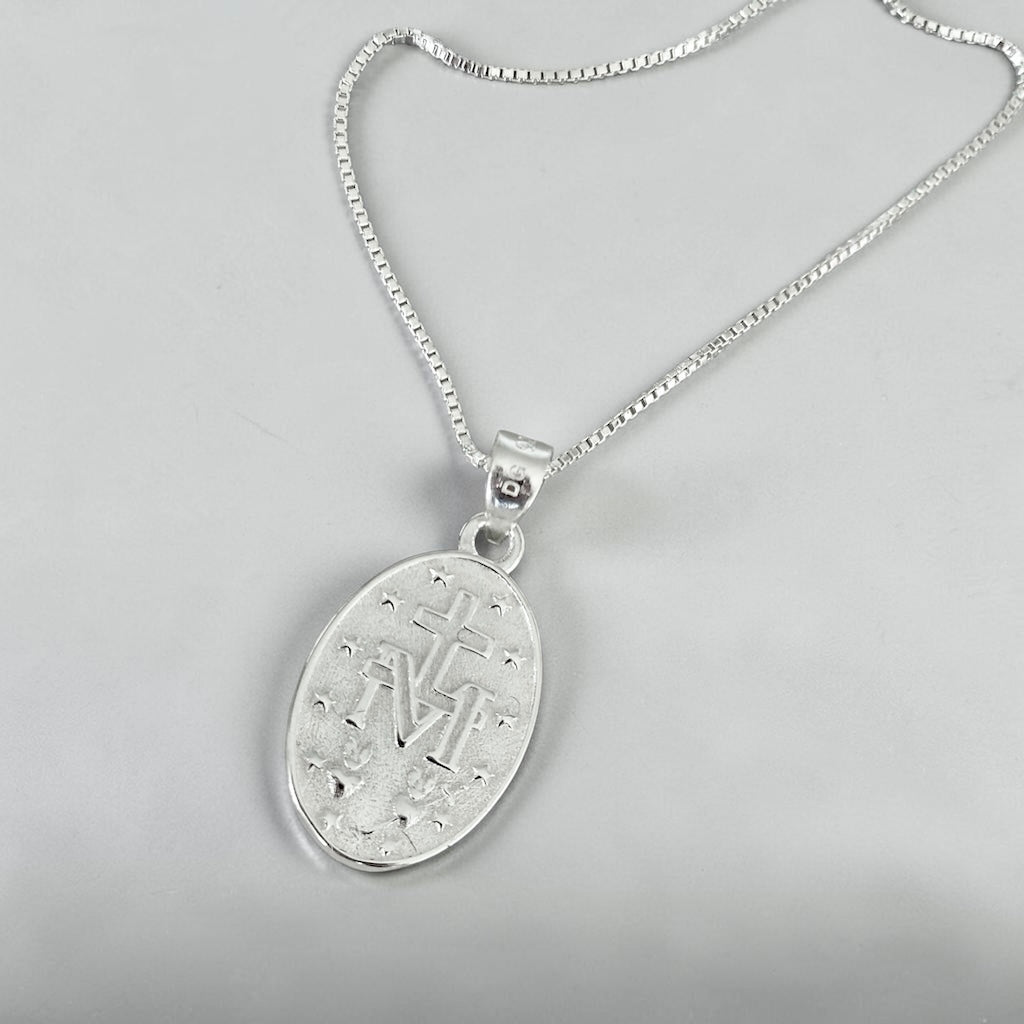 Collar virgen de los milagros plata 925