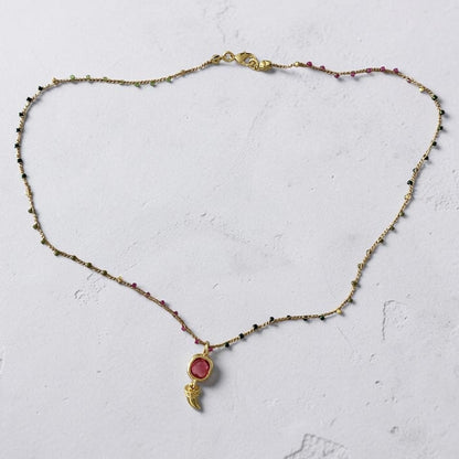 Collar tejido cristal mini cuerno oro