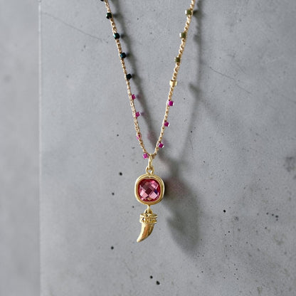 Collar tejido cristal mini cuerno oro