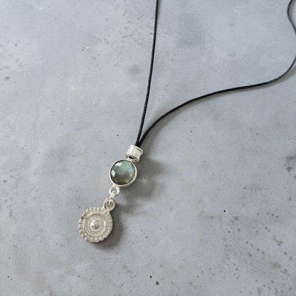Collar hilo labradorita plata
