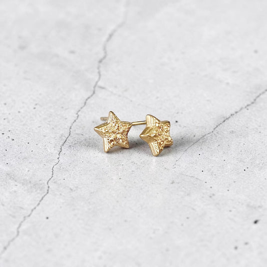 Aros mini estrella oro
