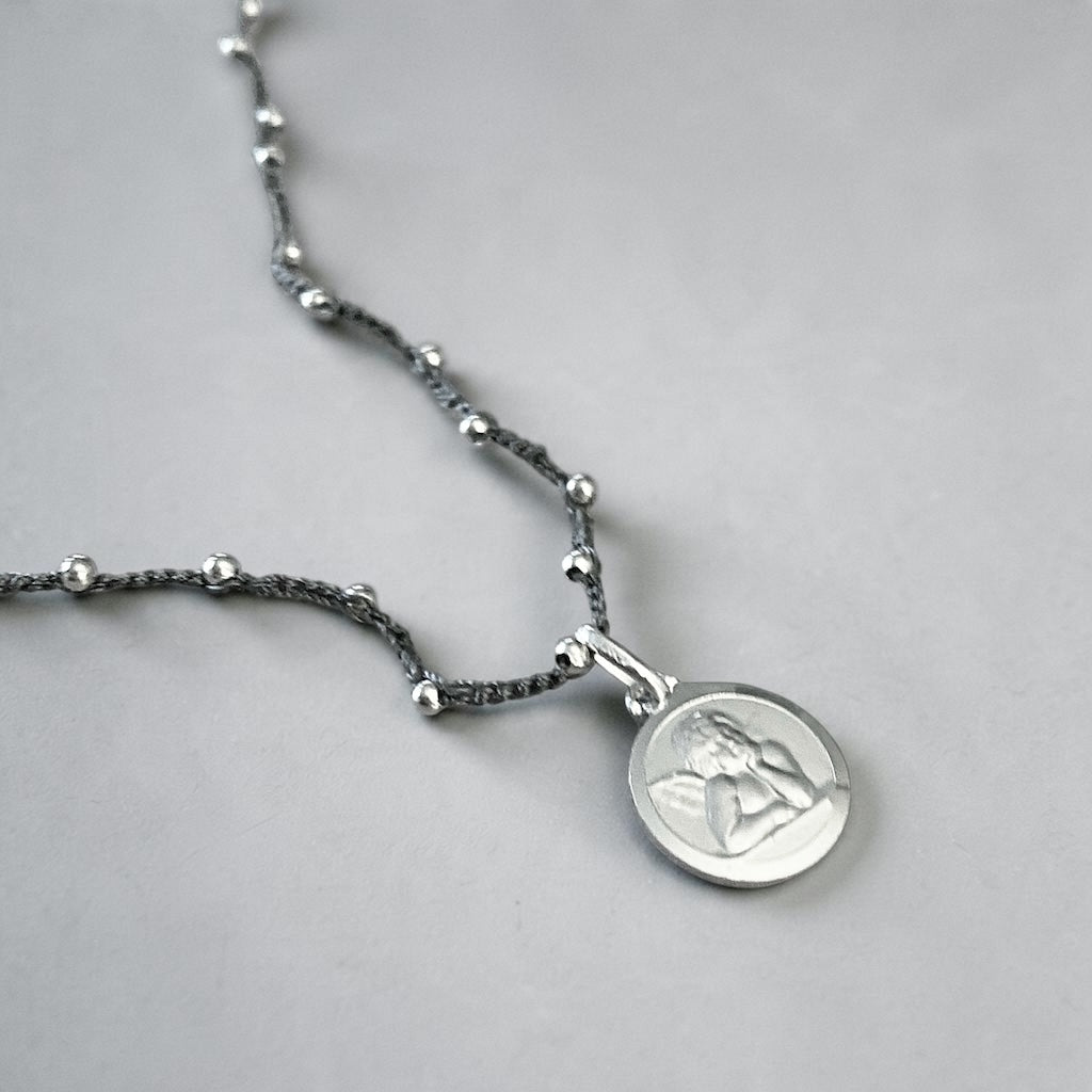 Collar tejido ángel de la guarda plata