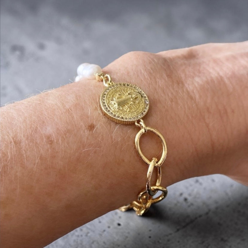 Pulsera perlas San Benito oro