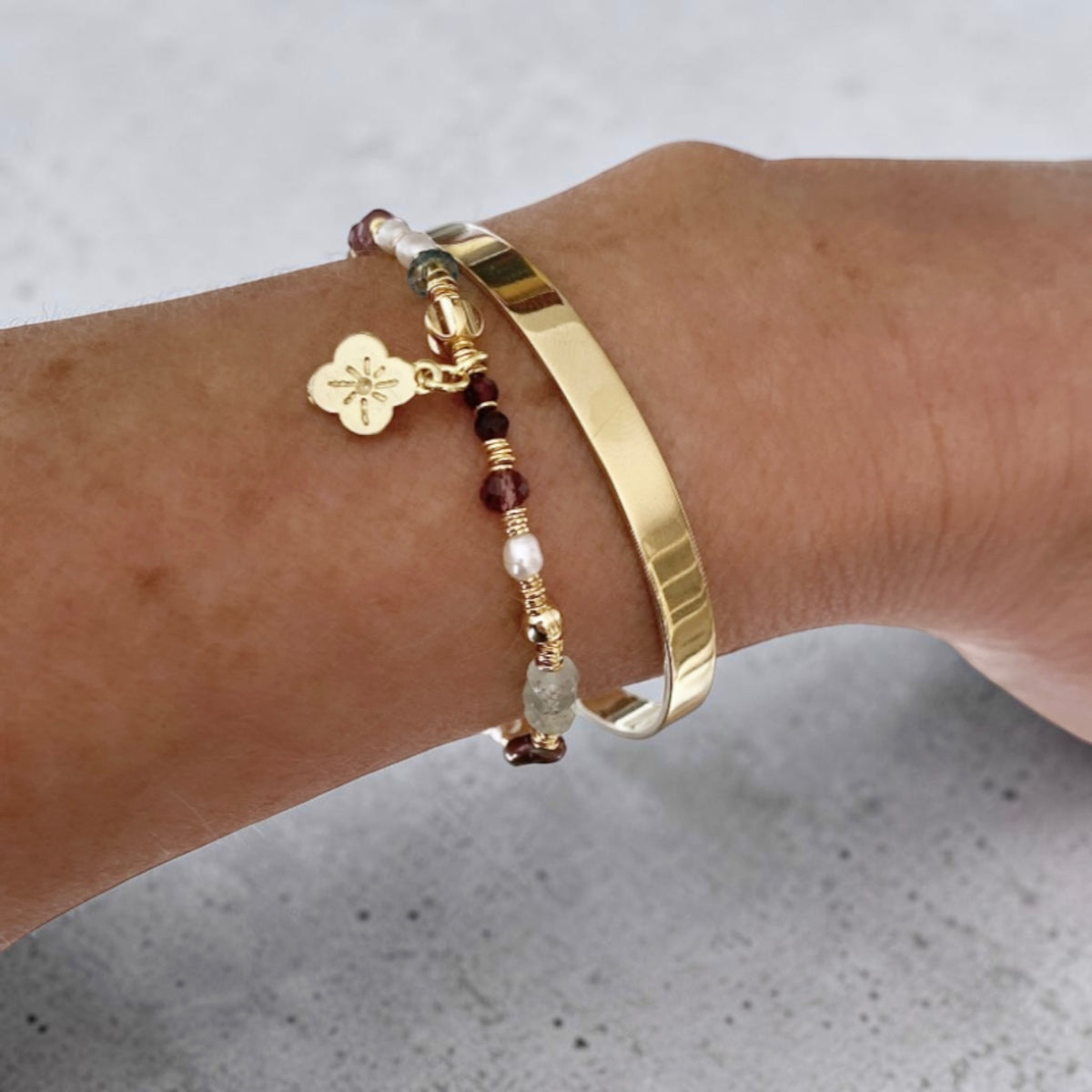 Pulsera trébol oro