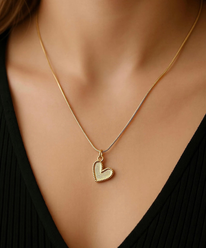Collar corazón oro